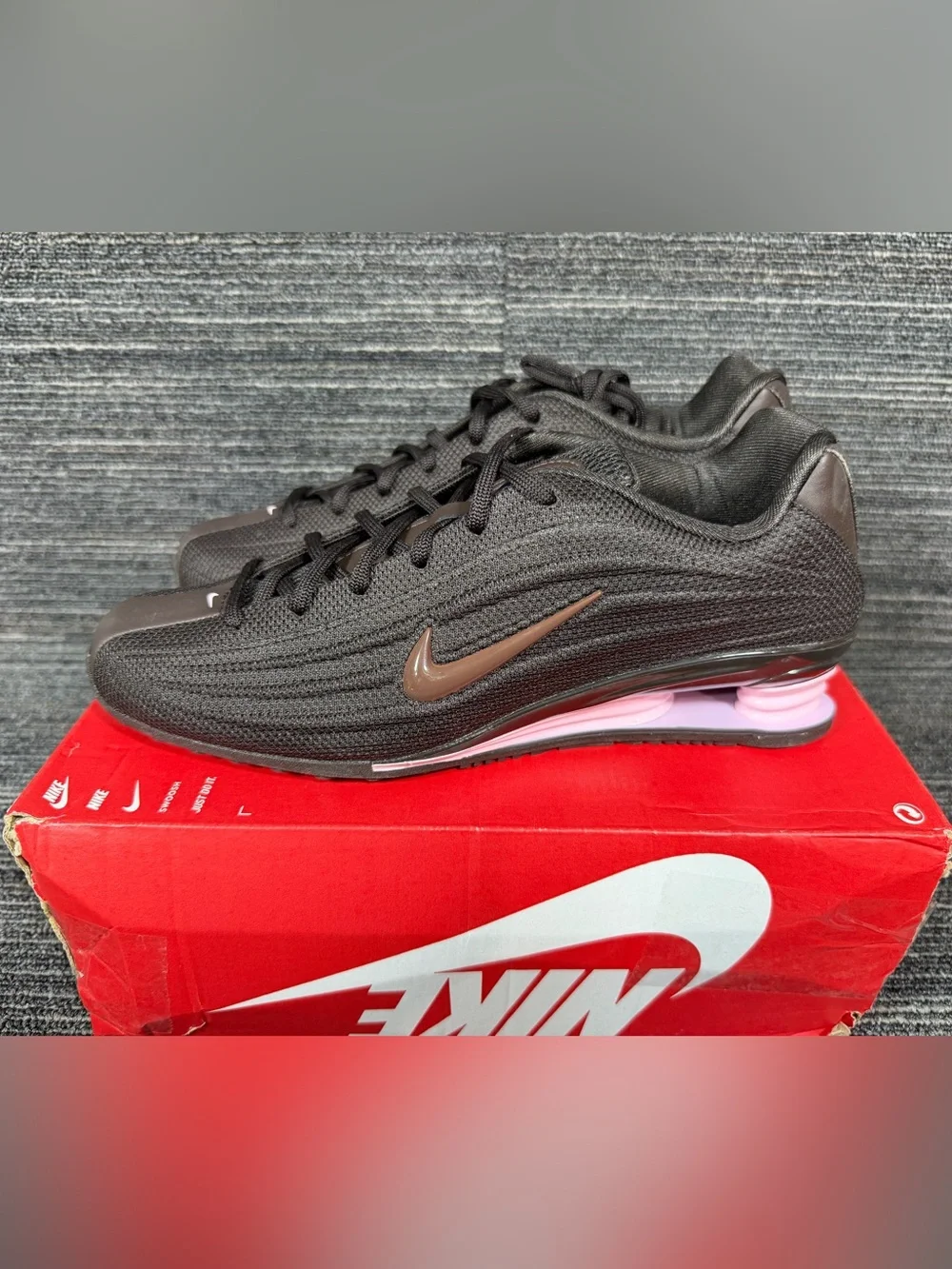 Nike Shox Z Running Shoes Velvet Brown/Pink Foam/Light Brown Womens 8 New